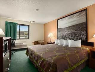 Super 8 By Wyndham Concordia Hotel Exterior foto